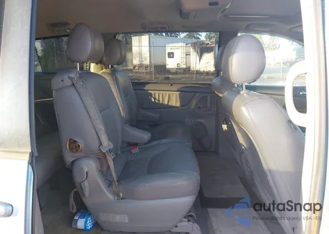 2008 Toyota Sienna Xle z USA, uszkodzony, nr VIN 5TDZK22C68S118762